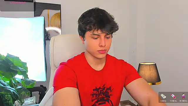 Snapshot of Thom_Ohtani chatting on February 2025 11:33:02 PM Thom Ohtani online show from February 2025 11:33:02 PM