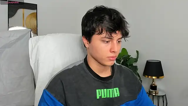 Snapshot of Thom_Ohtani chatting on March 2025 01:43:01 AM Thom Ohtani online show from March 2025 01:43:01 AM