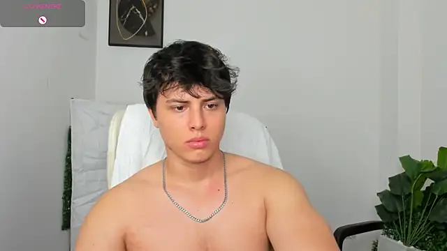 Snapshot of Thom_Ohtani chatting on March 2025 04:47:02 AM Thom Ohtani online show from March 2025 04:47:02 AM