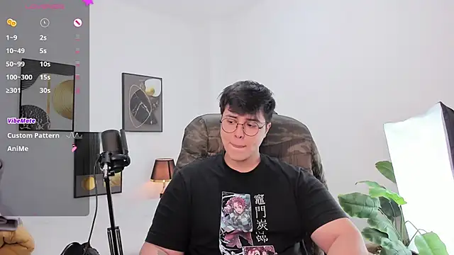 Snapshot of Thom_Ohtani chatting on September 2025 01:49:01 AM Thom Ohtani online show from September 2025 01:49:01 AM