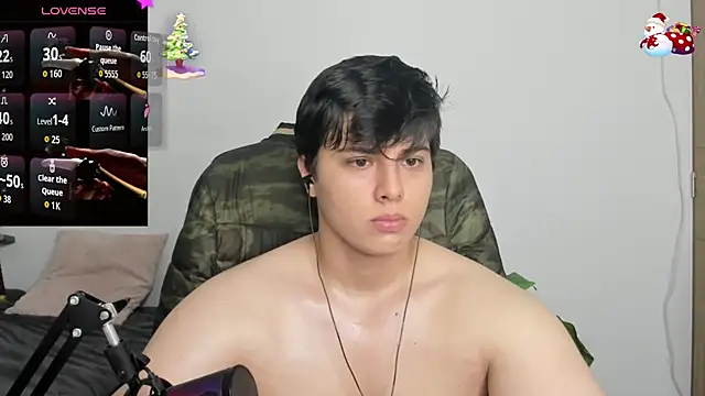 Snapshot of Thom_Ohtani chatting on November 2025 03:12:02 AM Thom Ohtani online show from November 2025 03:12:02 AM