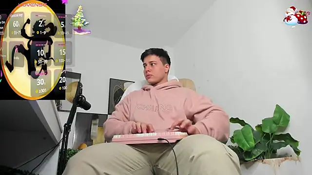 Snapshot of Thom_Ohtani chatting on December 2025 11:54:01 PM Thom Ohtani online show from December 2025 11:54:01 PM