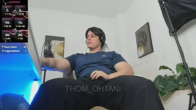 Snapshot of Thom_Ohtani chatting on July 2026 02:40:01 AM Thom Ohtani online show from July 2026 02:40:01 AM