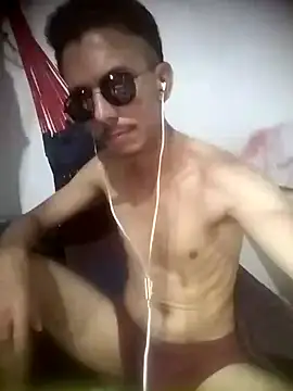 MagrinhoSaradoo online show from February 2025 06:46:02 AM