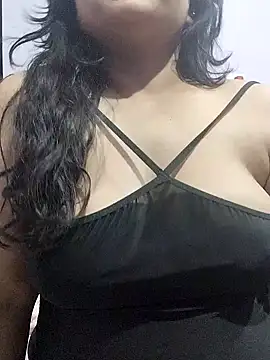 Snapshot of BigAssSarah chatting on March 2025 12:45:01 AM BigAssSarah online show from March 2025 12:45:01 AM