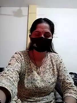Snapshot of priyancyfun chatting on January 2025 01:11:02 AM priyancyfun online show from January 2025 01:11:02 AM