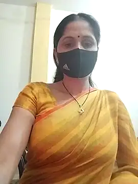 Snapshot of priyancyfun chatting on February 2025 09:24:01 AM priyancyfun online show from February 2025 09:24:01 AM