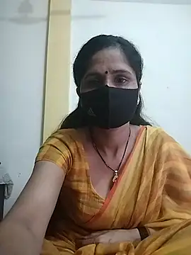 Snapshot of priyancyfun chatting on February 2025 08:18:02 AM priyancyfun online show from February 2025 08:18:02 AM