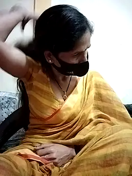 Snapshot of priyancyfun chatting on February 2025 12:16:01 AM priyancyfun online show from February 2025 12:16:01 AM