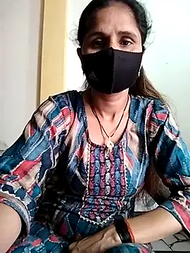 Snapshot of priyancyfun chatting on March 2025 06:49:01 AM priyancyfun online show from March 2025 06:49:01 AM