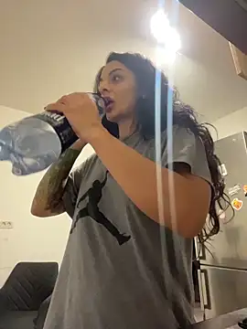 NNNoire online show from November 2025 02:48:02 PM