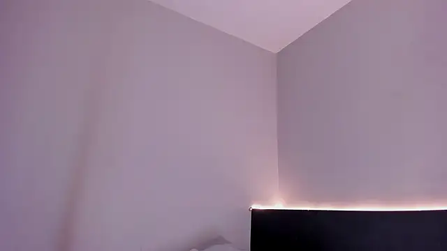 Snapshot of sara__jones_gh chatting on October 2025 05:35:02 PM sara jones gh online show from October 2025 05:35:02 PM