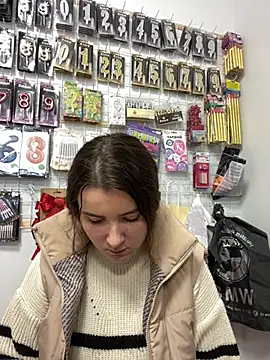 mewKate online show from April 2026 01:41:01 PM