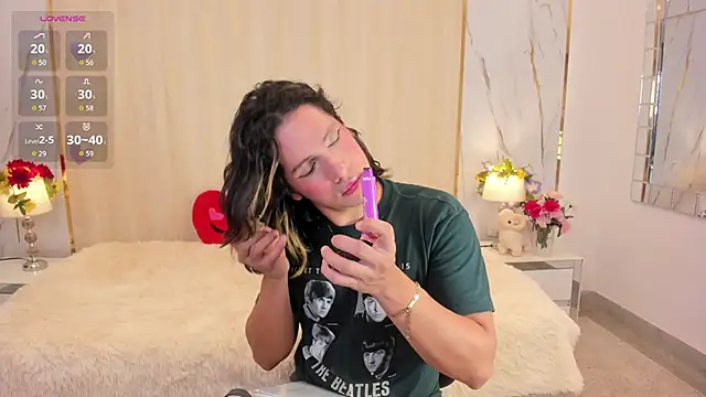 Snapshot of TylerBloom chatting on March 2026 04:34:02 AM TylerBloom online show from March 2026 04:34:02 AM