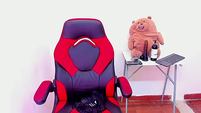 EnriquevillaF online show from February 2025 12:36:01 PM
