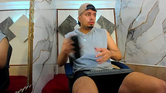 EnriquevillaF online show from October 2025 11:52:01 AM