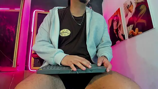 EnriquevillaF online show from October 2025 11:43:01 AM