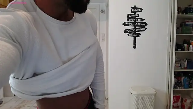 Snapshot of todddantes25 chatting on March 2025 04:24:02 AM todddantes25 online show from March 2025 04:24:02 AM