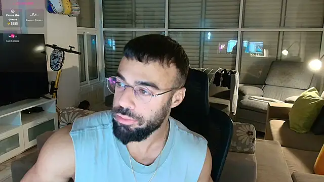 todddantes25 online show from April 2026 11:57:02 PM