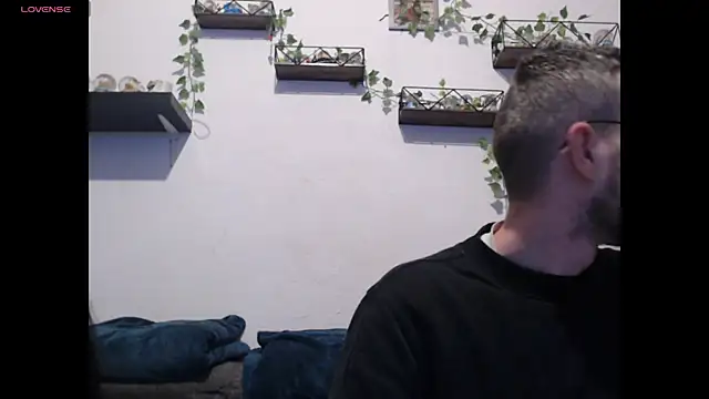 Snapshot of wawarruis chatting on March 2025 08:54:01 PM wawarruis online show from March 2025 08:54:01 PM