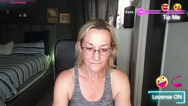 boeslaboes1 online show from September 2025 06:01:02 AM