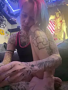 trashbrat online show from April 2026 10:01:02 PM