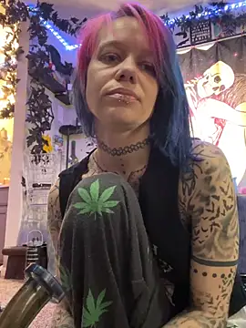 trashbrat online show from April 2026 10:07:02 PM