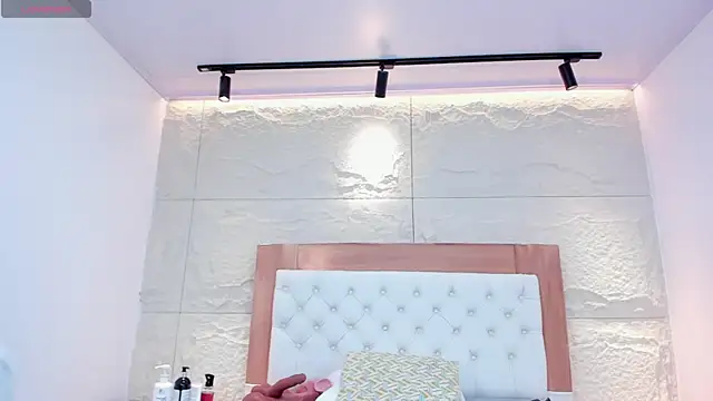 FLEURGRECO online show from May 2026 12:24:01 PM
