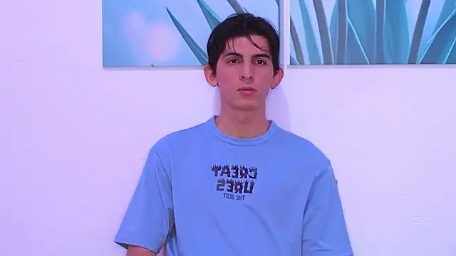 Ana and Leo online show from March 2026 04:03:02 PM