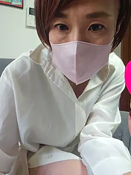 Snapshot of ----saori----- chatting on October 2025 04:35:01 AM ----saori----- online show from October 2025 04:35:01 AM