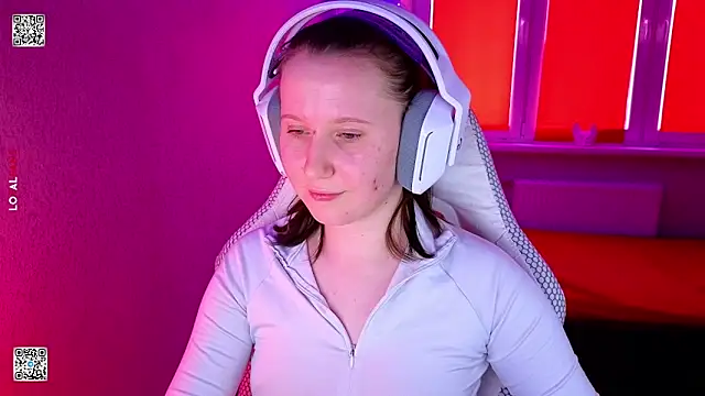 mon lola online show from February 2026 08:19:01 AM