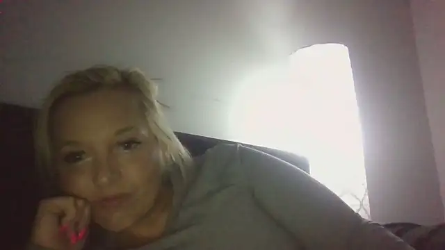 Snapshot of JennaLynn785 chatting on January 2025 11:40:02 PM JennaLynn785 online show from January 2025 11:40:02 PM