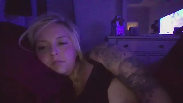 Snapshot of JennaLynn785 chatting on February 2025 12:58:02 AM JennaLynn785 online show from February 2025 12:58:02 AM