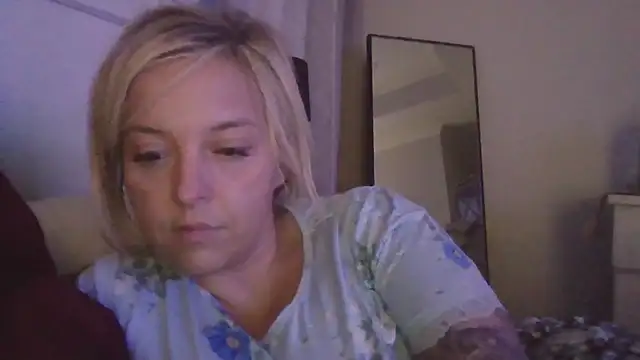 Snapshot of JennaLynn785 chatting on February 2025 01:45:02 AM JennaLynn785 online show from February 2025 01:45:02 AM
