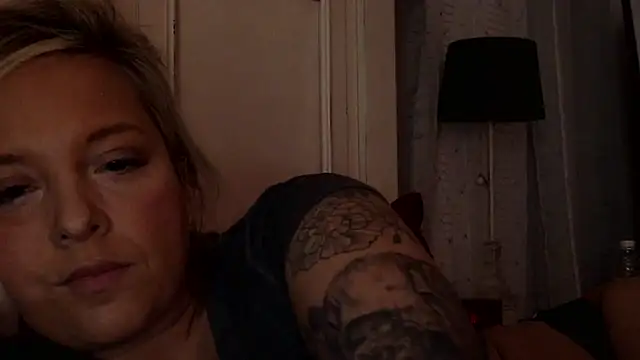 Snapshot of JennaLynn785 chatting on February 2025 04:40:02 AM JennaLynn785 online show from February 2025 04:40:02 AM