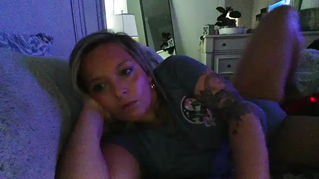 Snapshot of JennaLynn785 chatting on October 2025 03:53:01 PM JennaLynn785 online show from October 2025 03:53:01 PM
