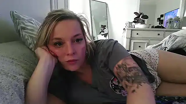 Snapshot of JennaLynn785 chatting on October 2025 07:11:02 PM JennaLynn785 online show from October 2025 07:11:02 PM