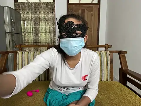 Snapshot of Tatoo_girl chatting on February 2025 05:49:02 AM Tatoo girl online show from February 2025 05:49:02 AM