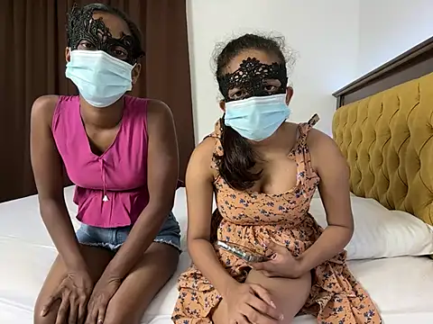 Snapshot of Tatoo_girl chatting on March 2025 08:32:01 AM Tatoo girl online show from March 2025 08:32:01 AM