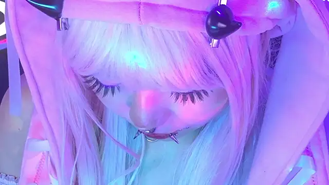 LaytonBox online show from March 2026 03:01:01 PM