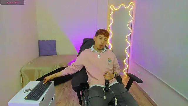 Axel tay online show from October 2025 03:29:02 AM