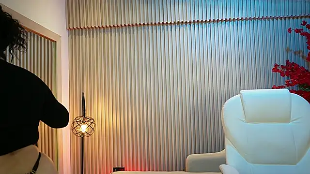 Emma Walkerr  online show from September 2025 07:06:02 PM