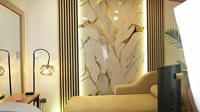 Emma Walkerr  online show from February 2026 07:10:01 PM