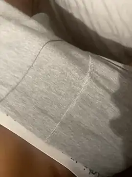 Snapshot of mdnn77 chatting on February 2025 12:33:01 PM mdnn77 online show from February 2025 12:33:01 PM