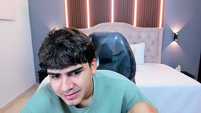 Snapshot of Tommy18__ chatting on July 2026 03:30:01 AM Tommy18 online show from July 2026 03:30:01 AM