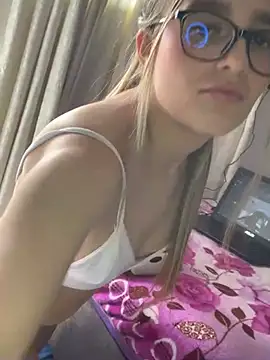 LunaShine  online show from February 2025 06:21:01 PM