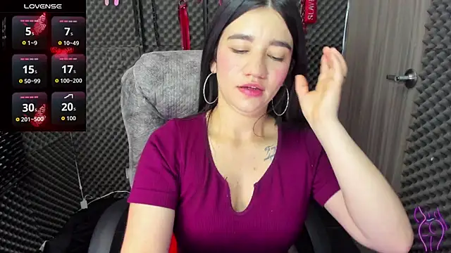 lilihot  online show from November 2025 03:35:01 PM