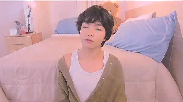 Snapshot of AllanYong18 chatting on November 2025 12:19:02 PM AllanYong18 online show from November 2025 12:19:02 PM