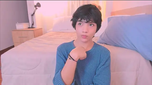 Snapshot of AllanYong18 chatting on December 2025 05:12:02 AM AllanYong18 online show from December 2025 05:12:02 AM