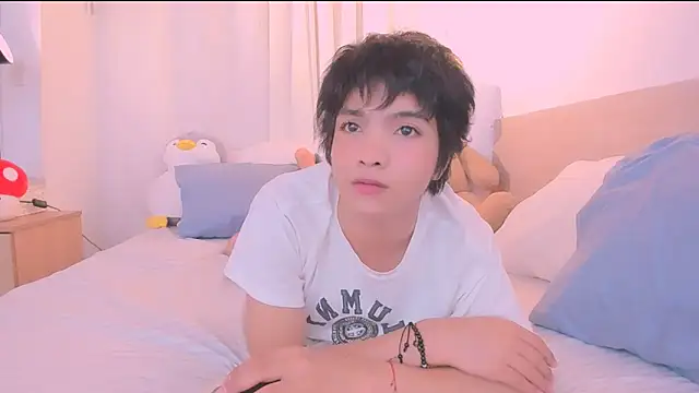 AllanYong18 online show from January 2026 06:48:02 AM